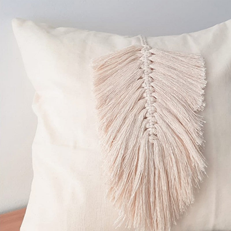 Almohadón de lienzo con trenzado decorativo